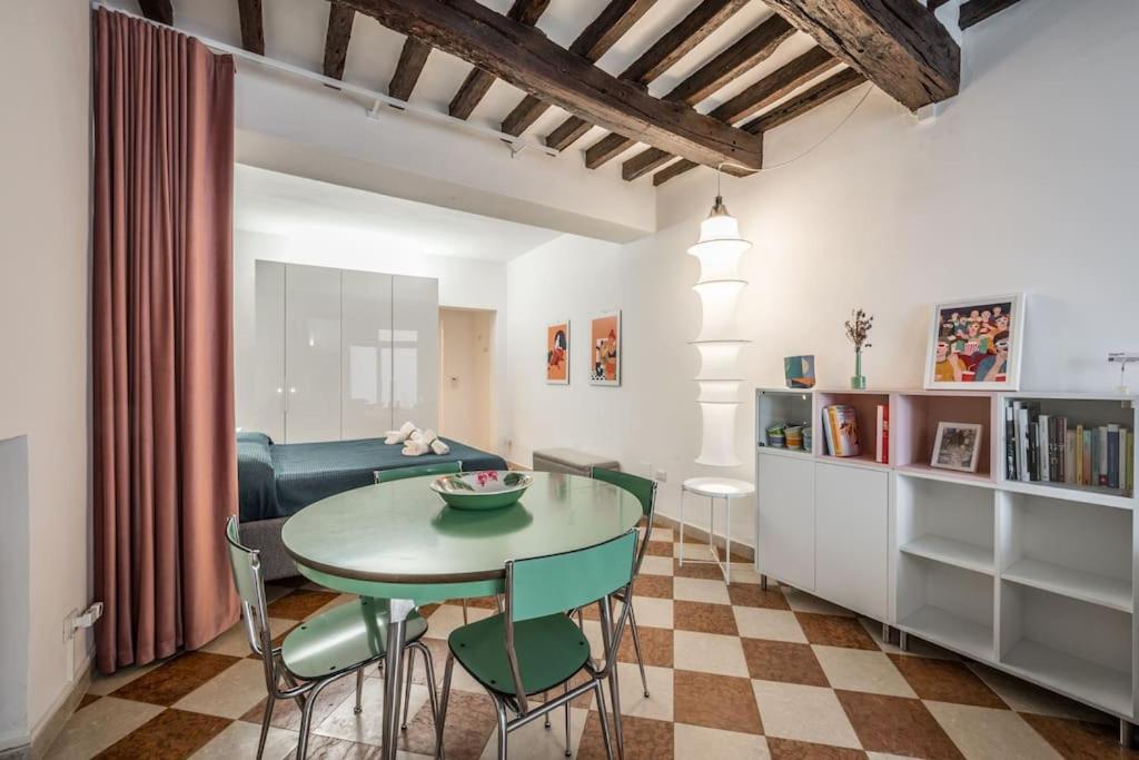 Casa Camilla - Arty Suite Nel Centro Storico Parma Dış mekan fotoğraf